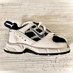 Baby Nike shoes Size 3C